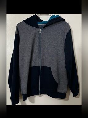 Fruit of the Loom Men's Black and Gray Striped Zip-Up Hoodie